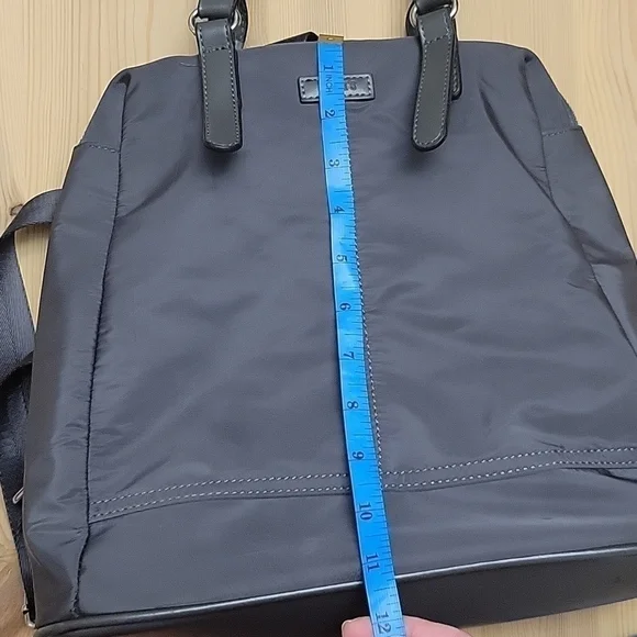 ROOTS Grey Backpack - Picture 6 of 7